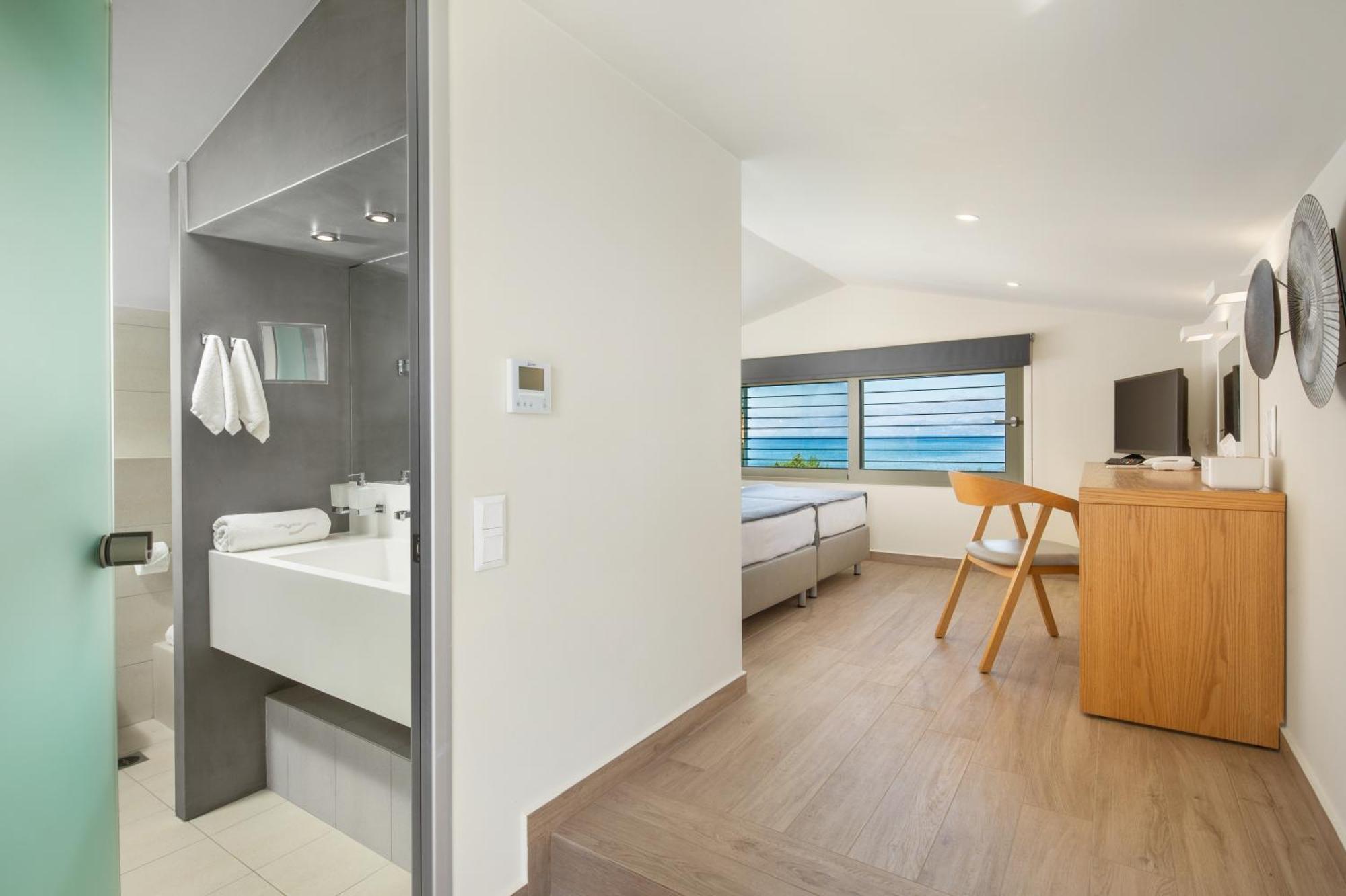 Thalassa Suites Almiros Beach 客房 照片